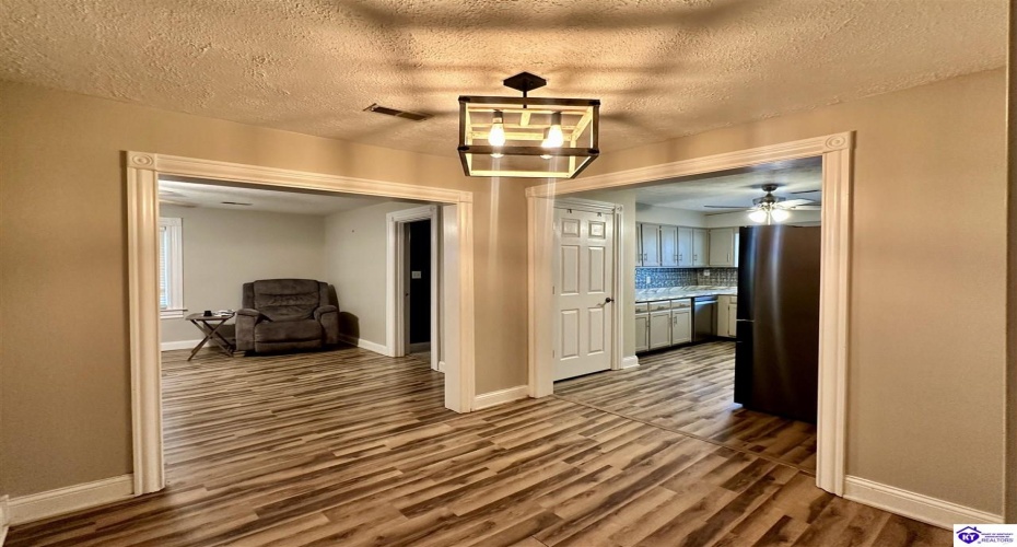 Old Lebanon Road, Campbellsville, Kentucky 42718, ,2 BathroomsBathrooms,For Sale,Old Lebanon Road,HK24002668