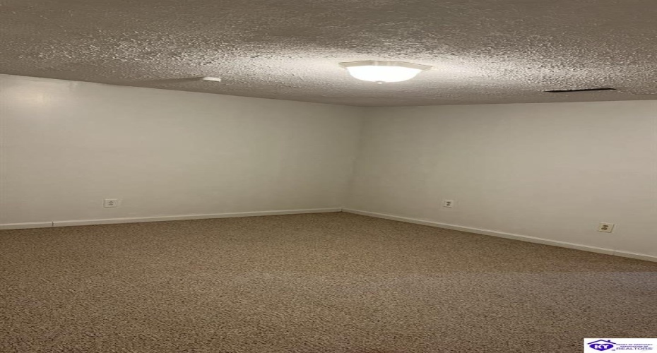 Darlene Circle, Radcliff, Kentucky 40160, ,3 BathroomsBathrooms,For Sale,Darlene Circle,HK24002700 Darlene Circle, Radcliff, Kentucky 40160, ,3 BathroomsBathrooms,For Sale,Darlene Circle,HK24002700