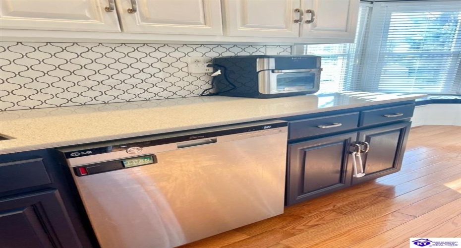 Hyde Park, Campbellsville, Kentucky 42718, ,4 BathroomsBathrooms,For Sale,Hyde Park,HK24002704 Hyde Park, Campbellsville, Kentucky 42718, ,4 BathroomsBathrooms,For Sale,Hyde Park,HK24002704