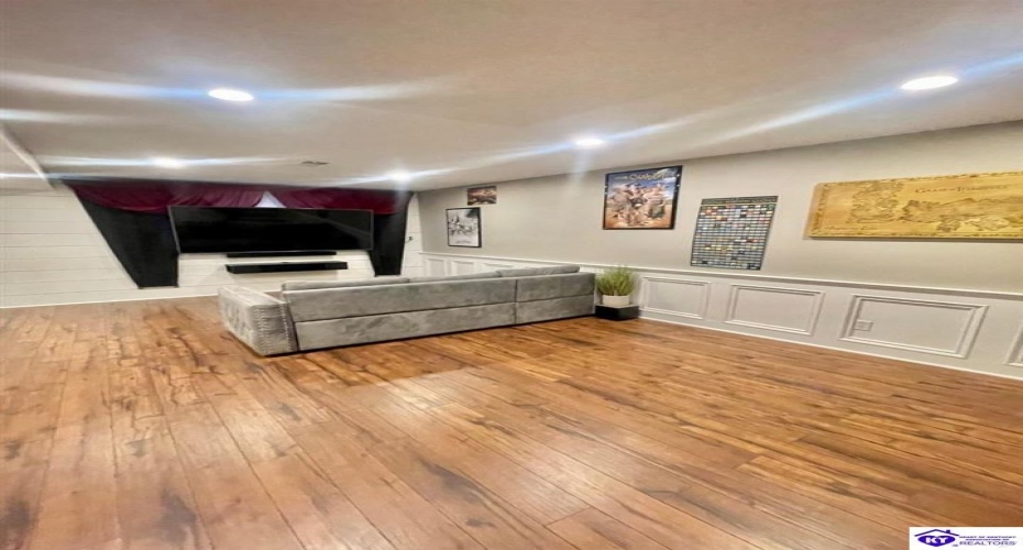 Hyde Park, Campbellsville, Kentucky 42718, ,4 BathroomsBathrooms,For Sale,Hyde Park,HK24002704 Hyde Park, Campbellsville, Kentucky 42718, ,4 BathroomsBathrooms,For Sale,Hyde Park,HK24002704