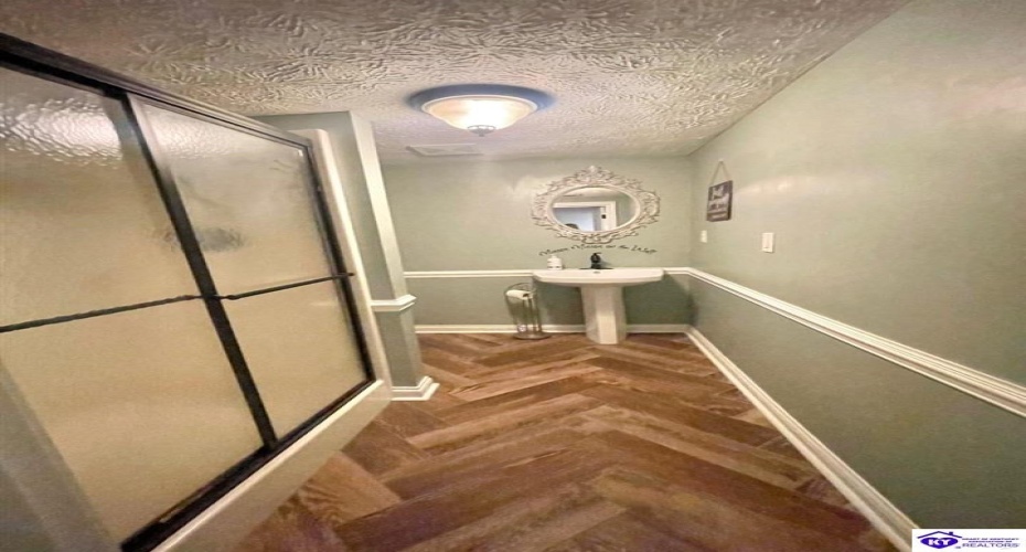 Hyde Park, Campbellsville, Kentucky 42718, ,4 BathroomsBathrooms,For Sale,Hyde Park,HK24002704 Hyde Park, Campbellsville, Kentucky 42718, ,4 BathroomsBathrooms,For Sale,Hyde Park,HK24002704