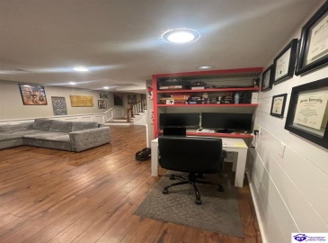 Hyde Park, Campbellsville, Kentucky 42718, ,4 BathroomsBathrooms,For Sale,Hyde Park,HK24002704 Hyde Park, Campbellsville, Kentucky 42718, ,4 BathroomsBathrooms,For Sale,Hyde Park,HK24002704