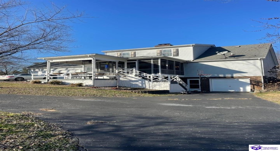 Hyde Park, Campbellsville, Kentucky 42718, ,4 BathroomsBathrooms,For Sale,Hyde Park,HK24002704 Hyde Park, Campbellsville, Kentucky 42718, ,4 BathroomsBathrooms,For Sale,Hyde Park,HK24002704