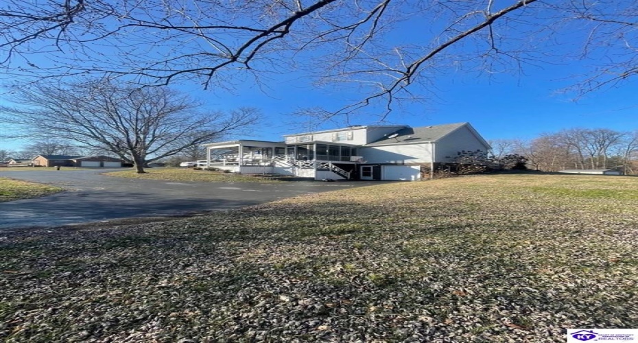 Hyde Park, Campbellsville, Kentucky 42718, ,4 BathroomsBathrooms,For Sale,Hyde Park,HK24002704 Hyde Park, Campbellsville, Kentucky 42718, ,4 BathroomsBathrooms,For Sale,Hyde Park,HK24002704