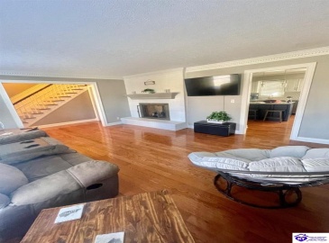 Hyde Park, Campbellsville, Kentucky 42718, ,4 BathroomsBathrooms,For Sale,Hyde Park,HK24002704 Hyde Park, Campbellsville, Kentucky 42718, ,4 BathroomsBathrooms,For Sale,Hyde Park,HK24002704