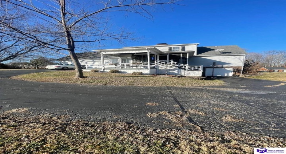 Hyde Park, Campbellsville, Kentucky 42718, ,4 BathroomsBathrooms,For Sale,Hyde Park,HK24002704 Hyde Park, Campbellsville, Kentucky 42718, ,4 BathroomsBathrooms,For Sale,Hyde Park,HK24002704