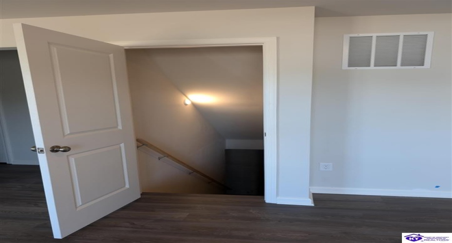 Highpoint Court, Elizabethtown, Kentucky 42701, ,3 BathroomsBathrooms,For Sale,Highpoint Court,HK24000831 Highpoint Court, Elizabethtown, Kentucky 42701, ,3 BathroomsBathrooms,For Sale,Highpoint Court,HK24000831