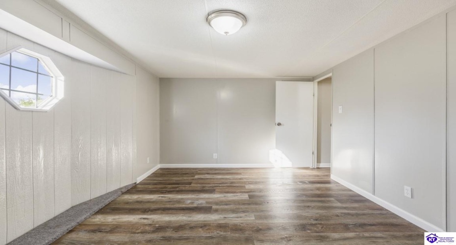 Richardson Road, Munfordville, Kentucky 42765, ,2 BathroomsBathrooms,For Sale,Richardson Road,HK24002708