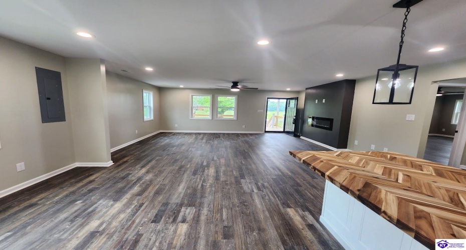 Liberty Road, Campbellsville, Kentucky 42718, ,2 BathroomsBathrooms,For Sale,Liberty Road,HK24002710 Liberty Road, Campbellsville, Kentucky 42718, ,2 BathroomsBathrooms,For Sale,Liberty Road,HK24002710