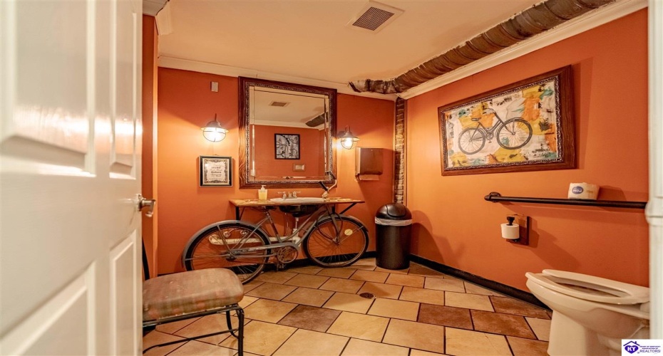 Dixie Avenue, Elizabethtown, Kentucky 42701, 1 Bedroom Bedrooms, ,For Sale,Dixie Avenue,HK24002739 Dixie Avenue, Elizabethtown, Kentucky 42701, 1 Bedroom Bedrooms, ,For Sale,Dixie Avenue,HK24002739