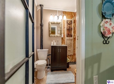 Dixie Avenue, Elizabethtown, Kentucky 42701, 1 Bedroom Bedrooms, ,For Sale,Dixie Avenue,HK24002739 Dixie Avenue, Elizabethtown, Kentucky 42701, 1 Bedroom Bedrooms, ,For Sale,Dixie Avenue,HK24002739