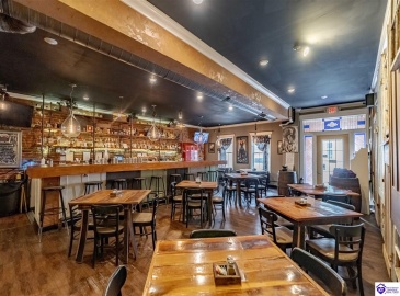 Dixie Avenue, Elizabethtown, Kentucky 42701, 1 Bedroom Bedrooms, ,For Sale,Dixie Avenue,HK24002739 Dixie Avenue, Elizabethtown, Kentucky 42701, 1 Bedroom Bedrooms, ,For Sale,Dixie Avenue,HK24002739