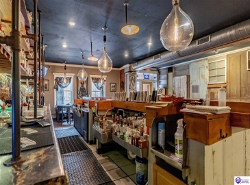 Dixie Avenue, Elizabethtown, Kentucky 42701, 1 Bedroom Bedrooms, ,For Sale,Dixie Avenue,HK24002739 Dixie Avenue, Elizabethtown, Kentucky 42701, 1 Bedroom Bedrooms, ,For Sale,Dixie Avenue,HK24002739