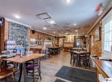 Dixie Avenue, Elizabethtown, Kentucky 42701, 1 Bedroom Bedrooms, ,For Sale,Dixie Avenue,HK24002739 Dixie Avenue, Elizabethtown, Kentucky 42701, 1 Bedroom Bedrooms, ,For Sale,Dixie Avenue,HK24002739