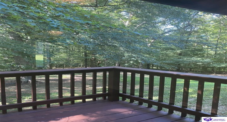 Woods Court, Elizabethtown, Kentucky 42701, ,3 BathroomsBathrooms,For Sale,Woods Court,HK24002747