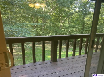 Woods Court, Elizabethtown, Kentucky 42701, ,3 BathroomsBathrooms,For Sale,Woods Court,HK24002747