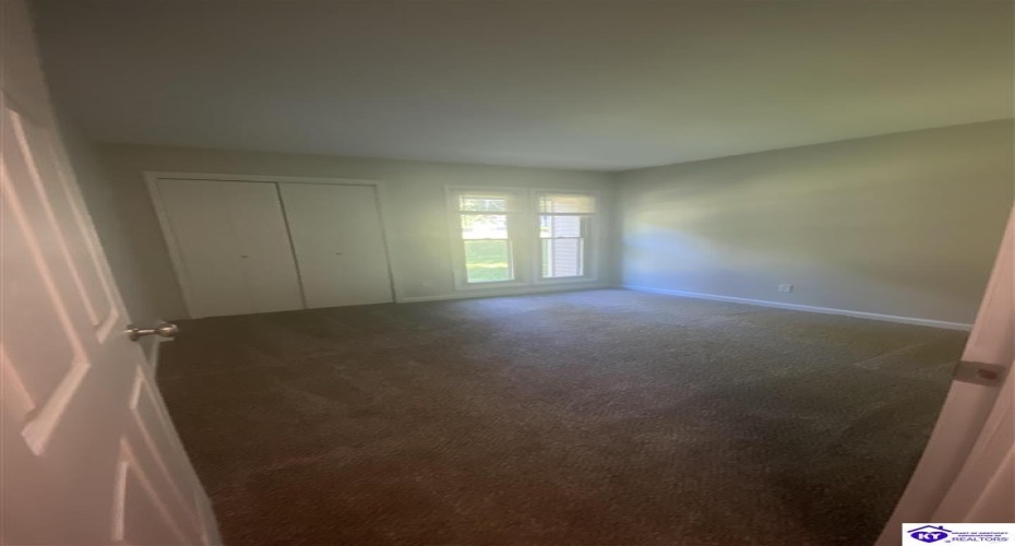 Woods Court, Elizabethtown, Kentucky 42701, ,3 BathroomsBathrooms,For Sale,Woods Court,HK24002747