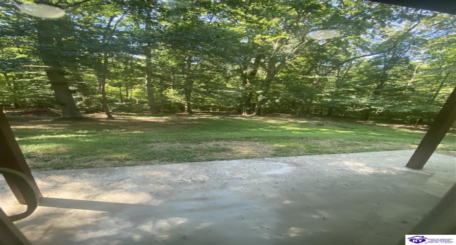 Woods Court, Elizabethtown, Kentucky 42701, ,3 BathroomsBathrooms,For Sale,Woods Court,HK24002747