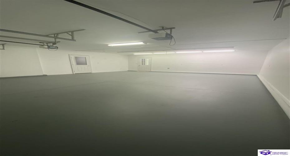 Woods Court, Elizabethtown, Kentucky 42701, ,3 BathroomsBathrooms,For Sale,Woods Court,HK24002747