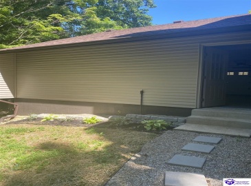 Woods Court, Elizabethtown, Kentucky 42701, ,3 BathroomsBathrooms,For Sale,Woods Court,HK24002747