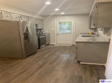 Woods Court, Elizabethtown, Kentucky 42701, ,3 BathroomsBathrooms,For Sale,Woods Court,HK24002747