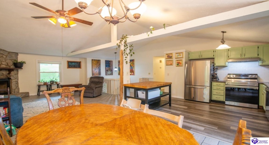 Wildflower Ridge Road, Brandenburg, Kentucky 40108, ,3 BathroomsBathrooms,For Sale,Wildflower Ridge Road,HK24002756