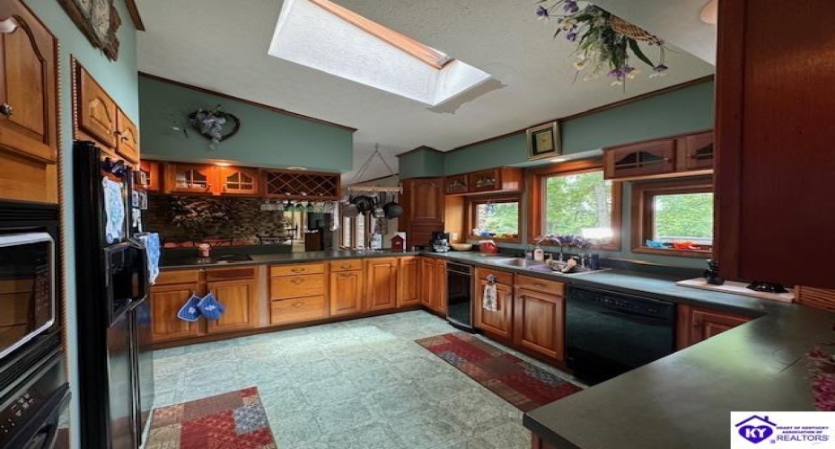 Parkside Drive, Falls Of Rough, Kentucky 40119, ,4 BathroomsBathrooms,For Sale,Parkside Drive,HK24002759