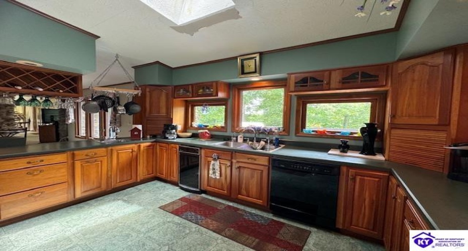 Parkside Drive, Falls Of Rough, Kentucky 40119, ,4 BathroomsBathrooms,For Sale,Parkside Drive,HK24002759