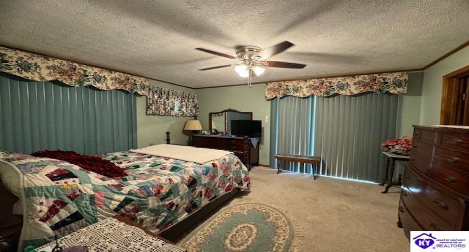 Parkside Drive, Falls Of Rough, Kentucky 40119, ,4 BathroomsBathrooms,For Sale,Parkside Drive,HK24002759