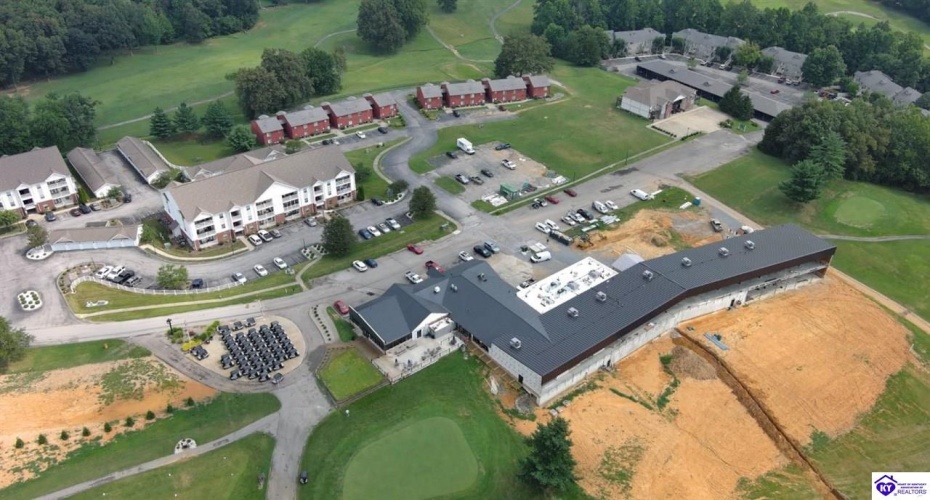 Greenview Circle, Elizabethtown, Kentucky 42701, ,3 BathroomsBathrooms,For Sale,Greenview Circle,HK24002763