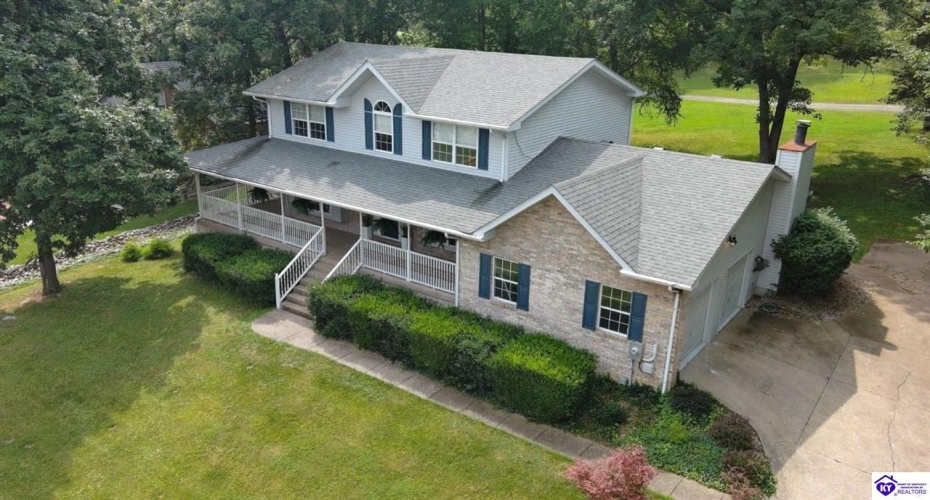 Greenview Circle, Elizabethtown, Kentucky 42701, ,3 BathroomsBathrooms,For Sale,Greenview Circle,HK24002763