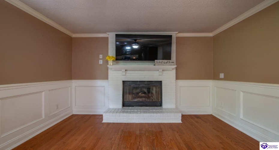 Greenview Circle, Elizabethtown, Kentucky 42701, ,3 BathroomsBathrooms,For Sale,Greenview Circle,HK24002763