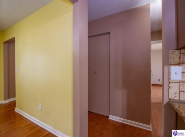 Greenview Circle, Elizabethtown, Kentucky 42701, ,3 BathroomsBathrooms,For Sale,Greenview Circle,HK24002763