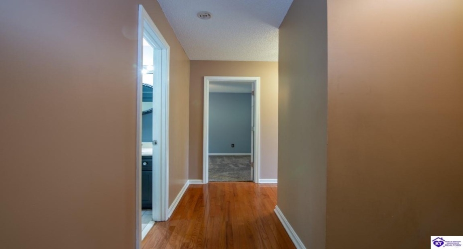 Greenview Circle, Elizabethtown, Kentucky 42701, ,3 BathroomsBathrooms,For Sale,Greenview Circle,HK24002763