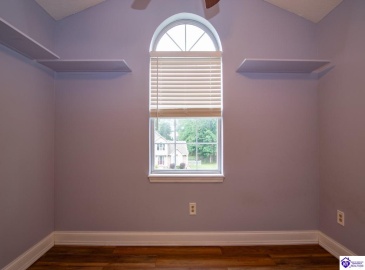 Greenview Circle, Elizabethtown, Kentucky 42701, ,3 BathroomsBathrooms,For Sale,Greenview Circle,HK24002763