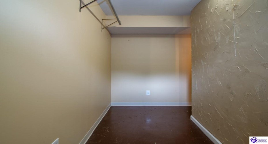 Greenview Circle, Elizabethtown, Kentucky 42701, ,3 BathroomsBathrooms,For Sale,Greenview Circle,HK24002763