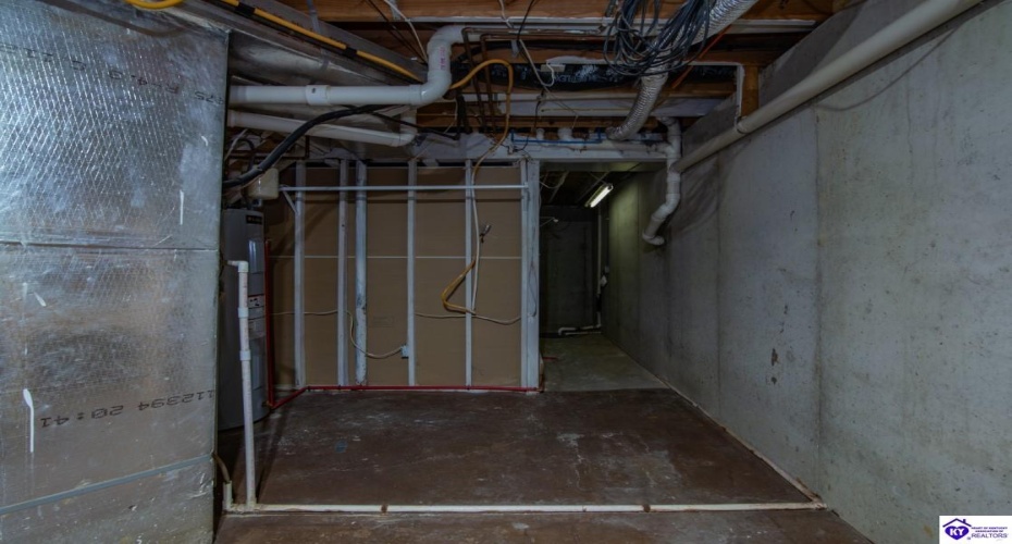 Greenview Circle, Elizabethtown, Kentucky 42701, ,3 BathroomsBathrooms,For Sale,Greenview Circle,HK24002763