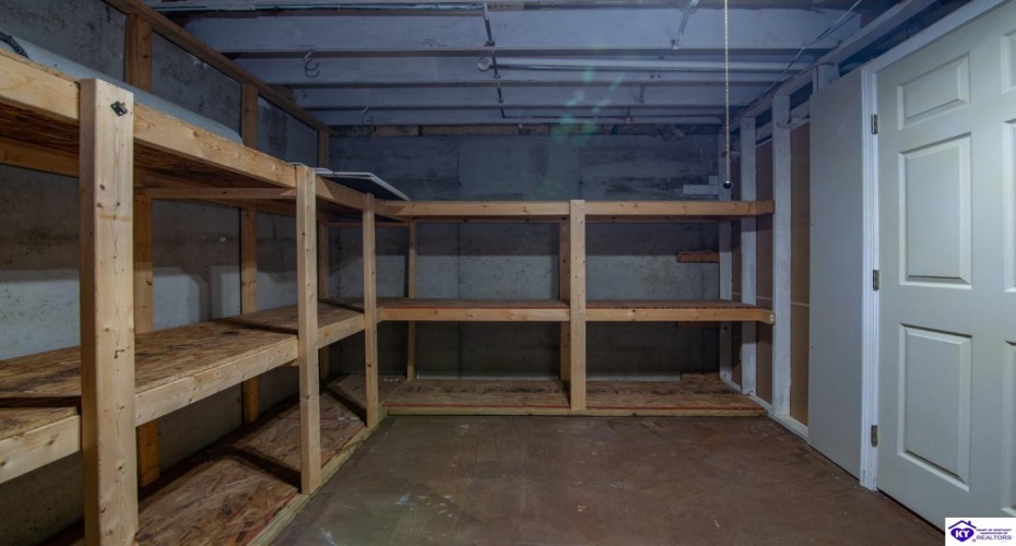 Greenview Circle, Elizabethtown, Kentucky 42701, ,3 BathroomsBathrooms,For Sale,Greenview Circle,HK24002763