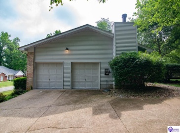 Greenview Circle, Elizabethtown, Kentucky 42701, ,3 BathroomsBathrooms,For Sale,Greenview Circle,HK24002763