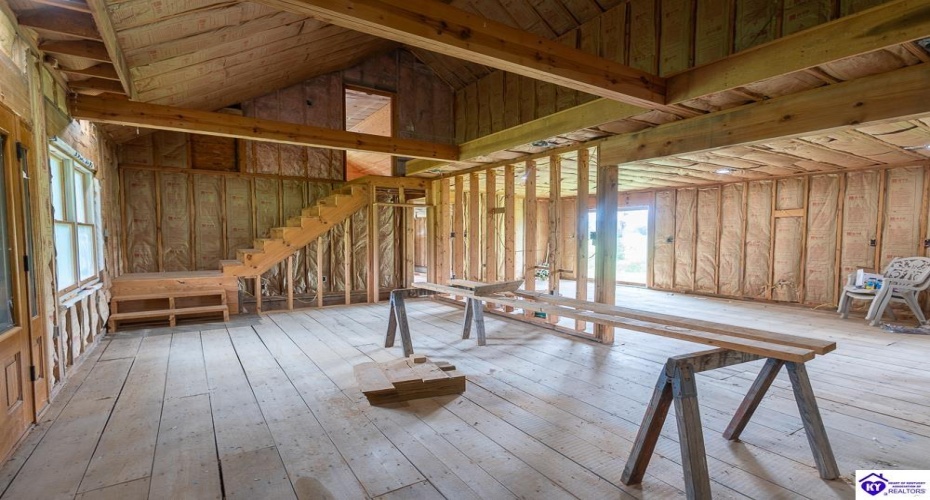 Charlie Moran Highway, Horse Cave, Kentucky 42749, ,2 BathroomsBathrooms,For Sale,Charlie Moran Highway,HK24002774