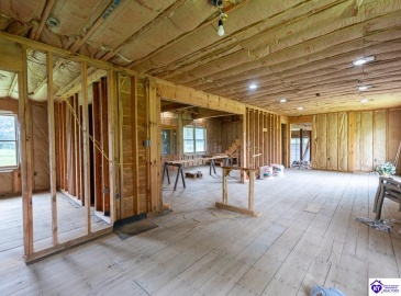 Charlie Moran Highway, Horse Cave, Kentucky 42749, ,2 BathroomsBathrooms,For Sale,Charlie Moran Highway,HK24002774