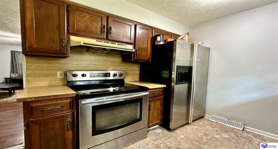 Greenbriar Court, Campbellsville, Kentucky 42718, ,1 BathroomBathrooms,For Sale,Greenbriar Court,HK24002625