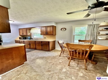 Greenbriar Court, Campbellsville, Kentucky 42718, ,1 BathroomBathrooms,For Sale,Greenbriar Court,HK24002625