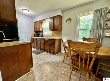 Greenbriar Court, Campbellsville, Kentucky 42718, ,1 BathroomBathrooms,For Sale,Greenbriar Court,HK24002625