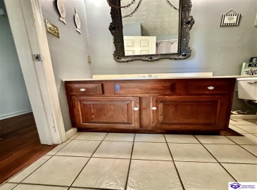 Greenbriar Court, Campbellsville, Kentucky 42718, ,1 BathroomBathrooms,For Sale,Greenbriar Court,HK24002625