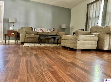 Greenbriar Court, Campbellsville, Kentucky 42718, ,1 BathroomBathrooms,For Sale,Greenbriar Court,HK24002625