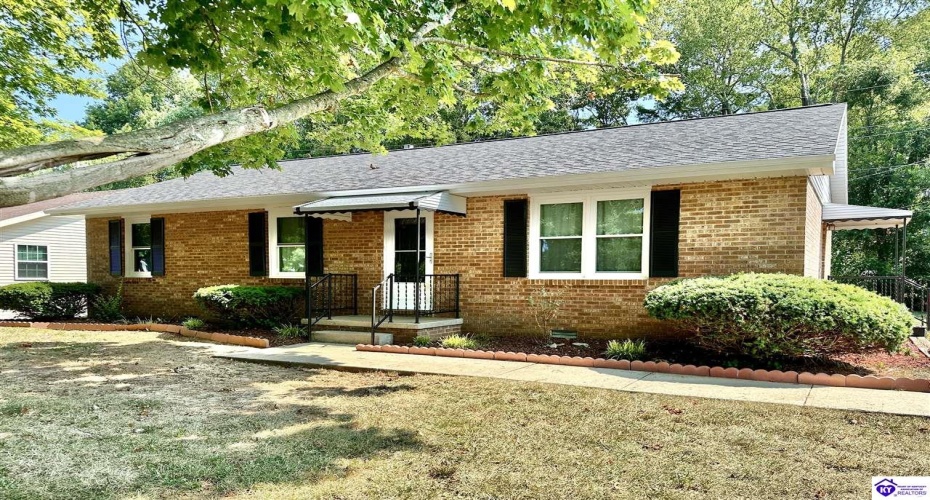 Greenbriar Court, Campbellsville, Kentucky 42718, ,1 BathroomBathrooms,For Sale,Greenbriar Court,HK24002625