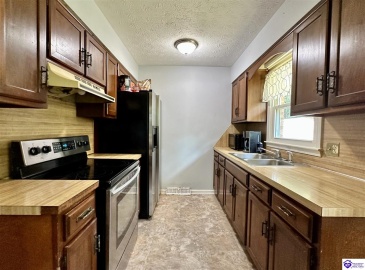 Greenbriar Court, Campbellsville, Kentucky 42718, ,1 BathroomBathrooms,For Sale,Greenbriar Court,HK24002625