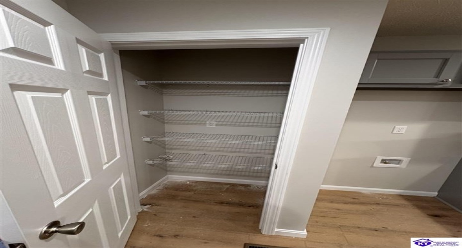 Mandan Ct, Guston, Kentucky 40142, ,2 BathroomsBathrooms,For Sale,Mandan Ct,HK24002792