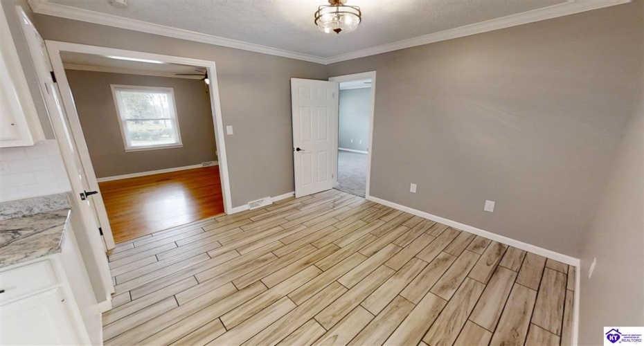 Indian Hills Drive, Elizabethtown, Kentucky 42701, ,2 BathroomsBathrooms,For Sale,Indian Hills Drive,HK24002801